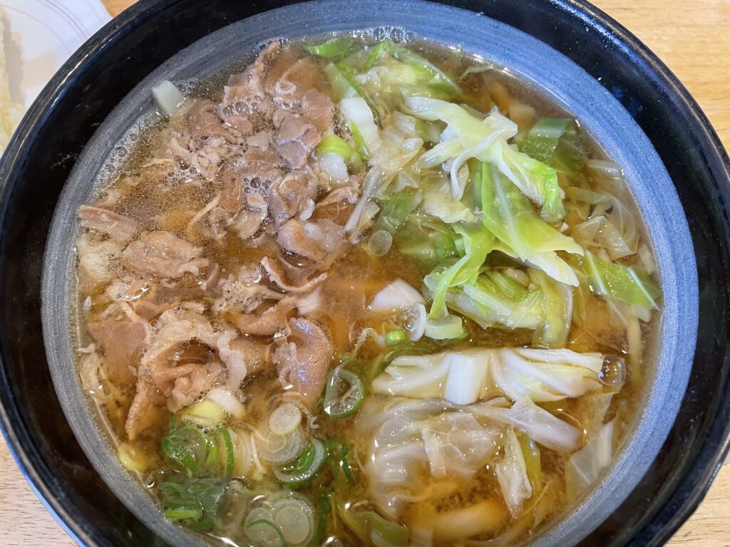 「麺許皆伝」の肉うどん